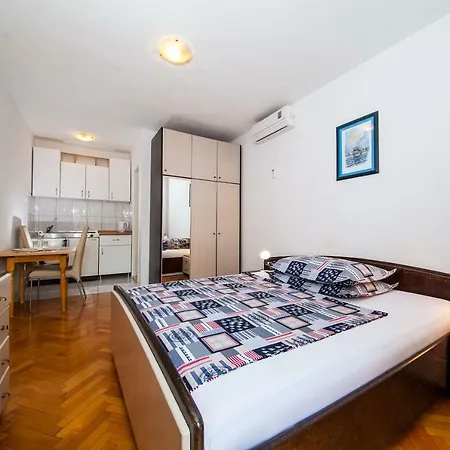 Family Apartments Marita Makarska Exterior photo