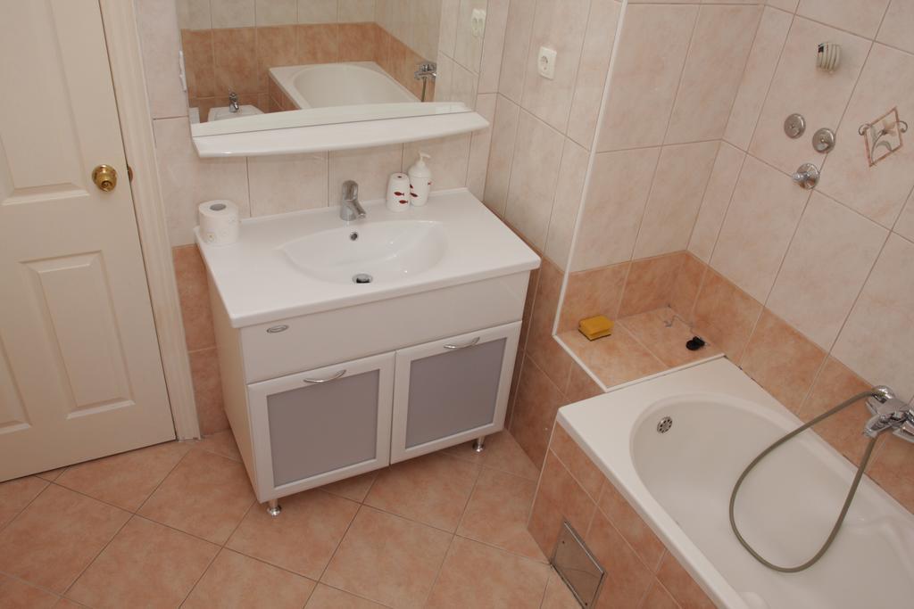 Family Marita Apartment *